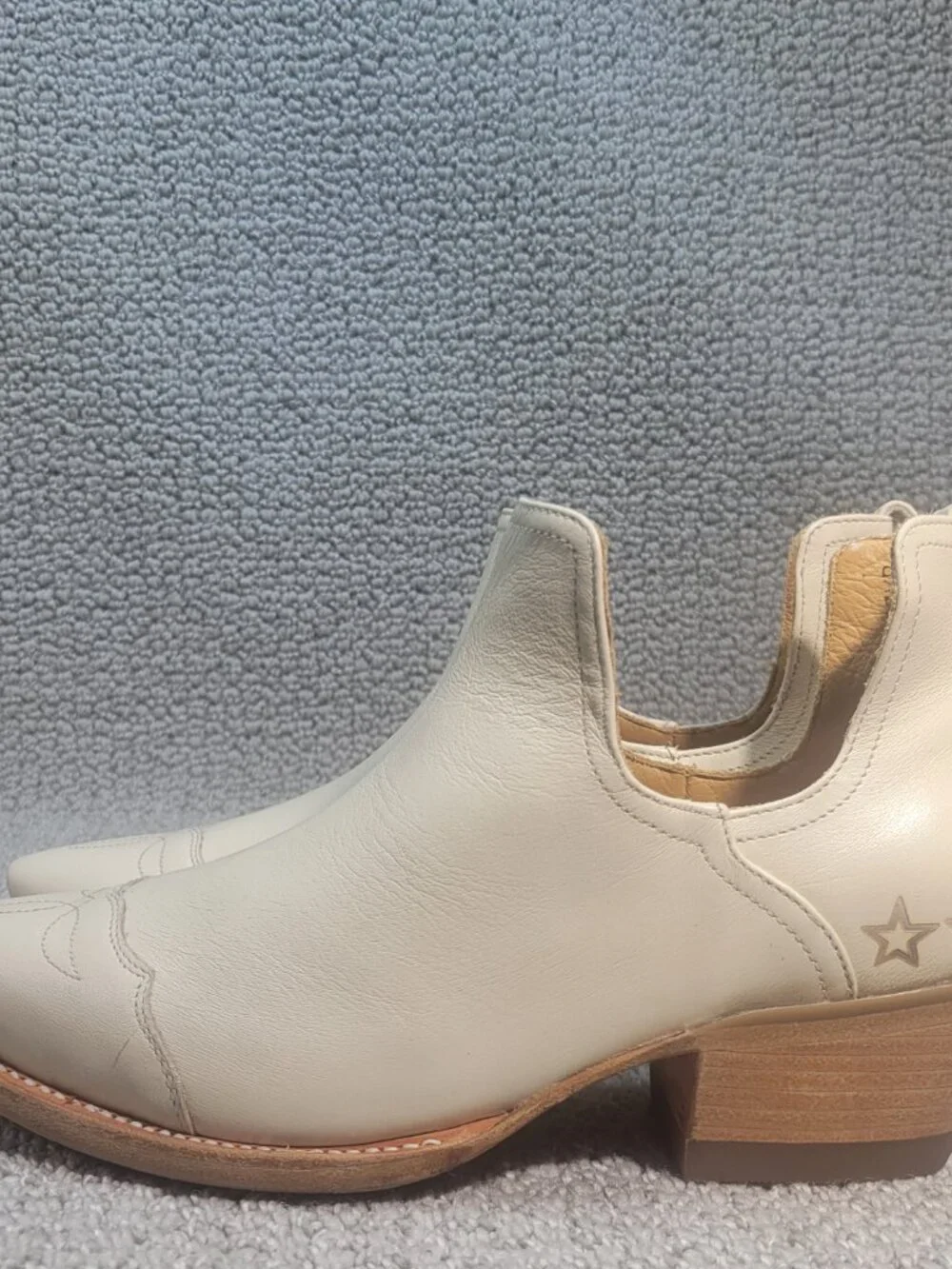 Tecovas The Rosie Women's Size 7.5B Bone Cowhide Bootie Boots